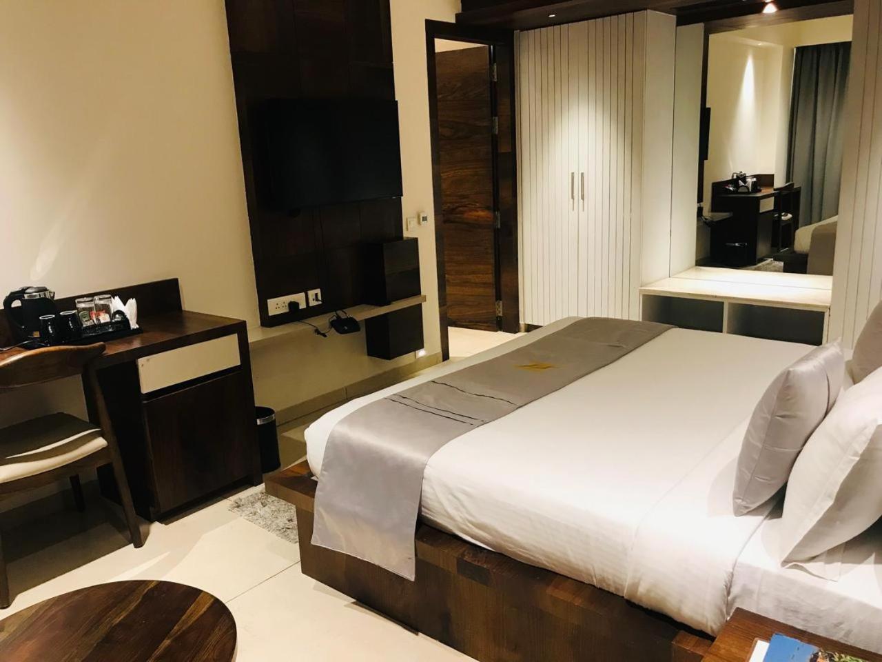 Narthaki Boutique Hotel Bangalore Buitenkant foto